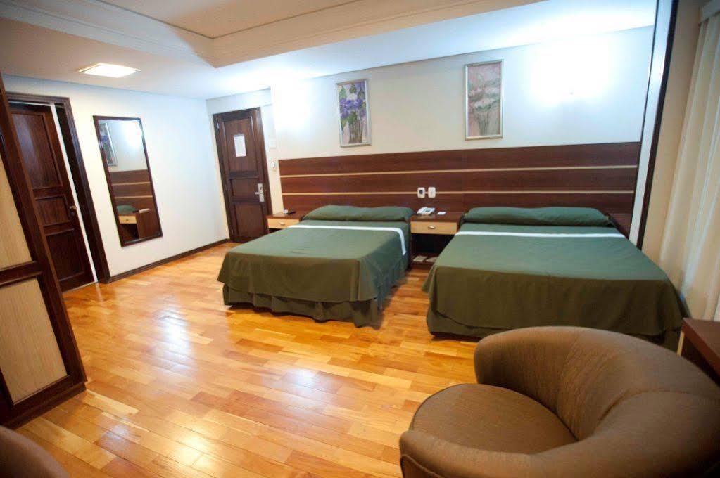 Hotel Lang Palace - Fica No Centro Da Cidade Chapeco Exterior photo